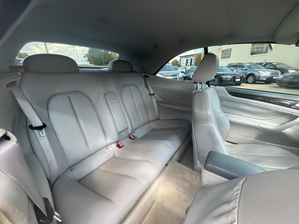 2003 Mercedes-Benz CLK-Class Image 10