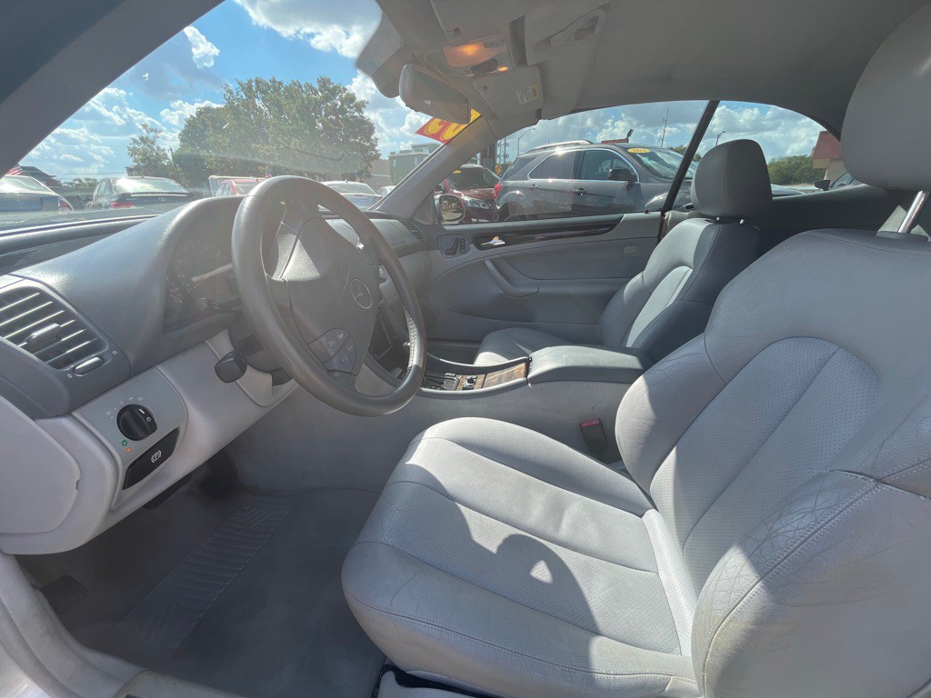 2003 Mercedes-Benz CLK-Class Image 11
