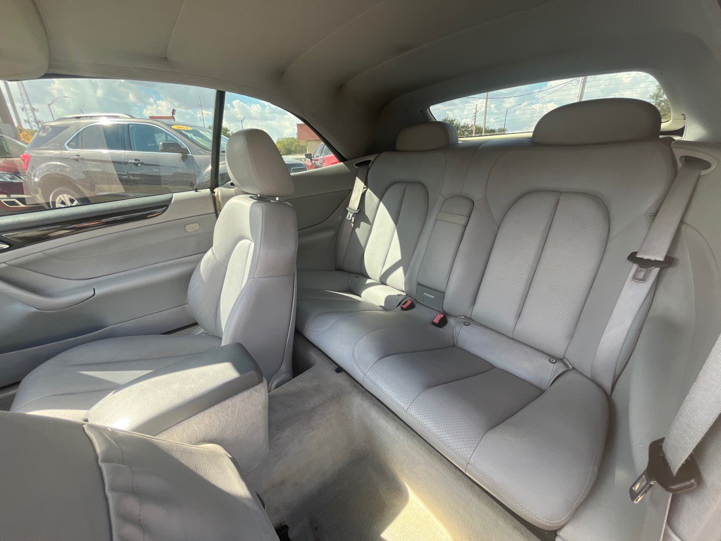 2003 Mercedes-Benz CLK-Class Image 12