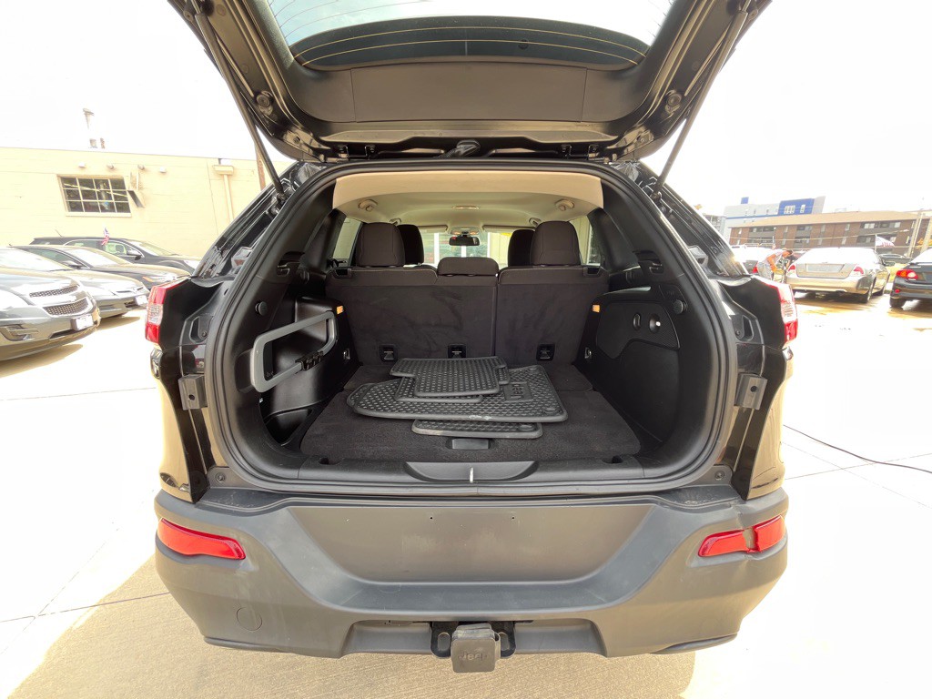 2015 Jeep Cherokee Image 11