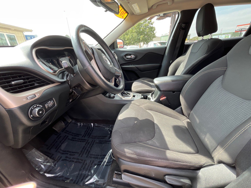 2015 Jeep Cherokee Image 14