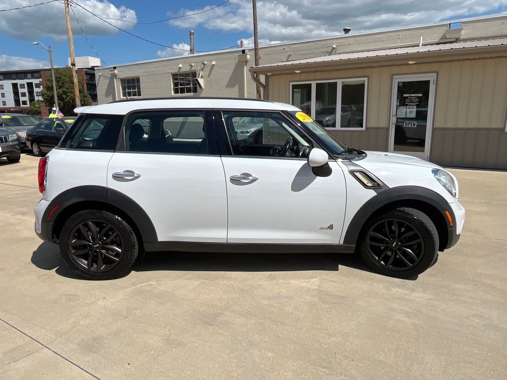 2012 MINI Cooper Image 4