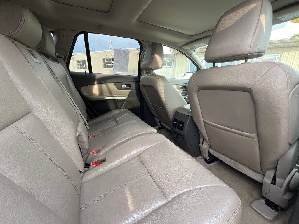 2011 Ford Edge Image 10