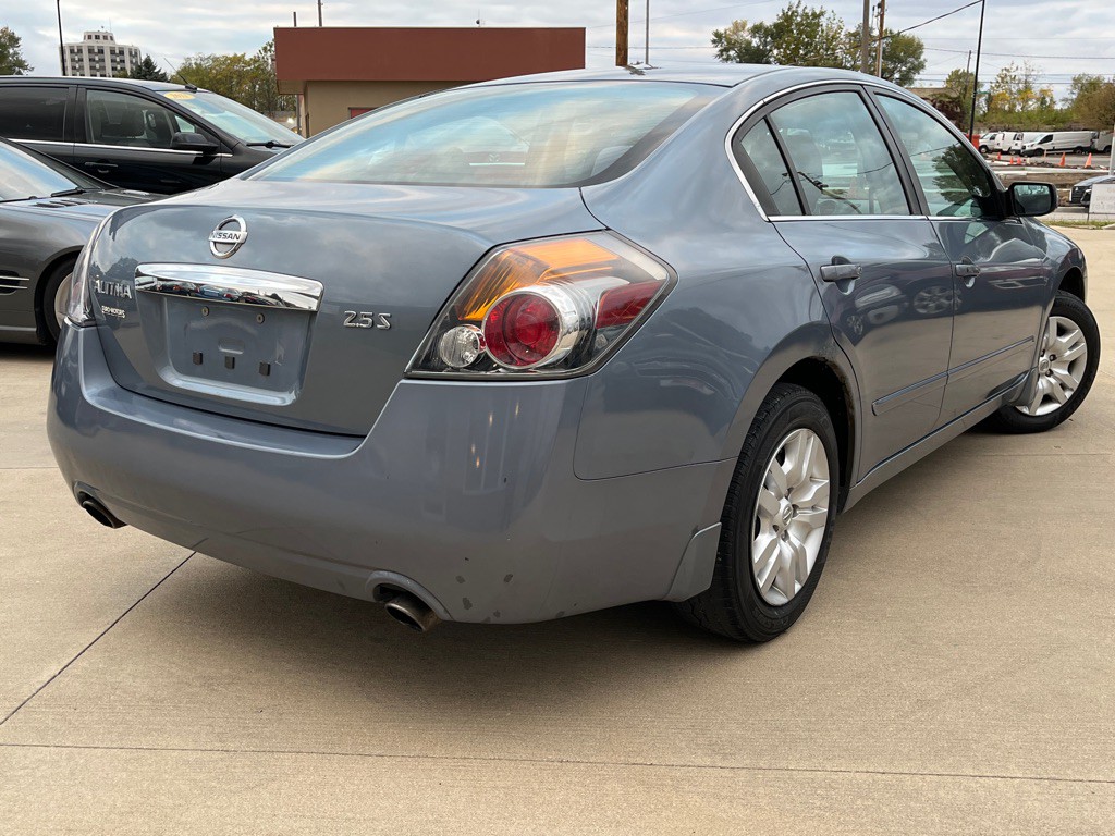2011 Nissan Altima Image 5