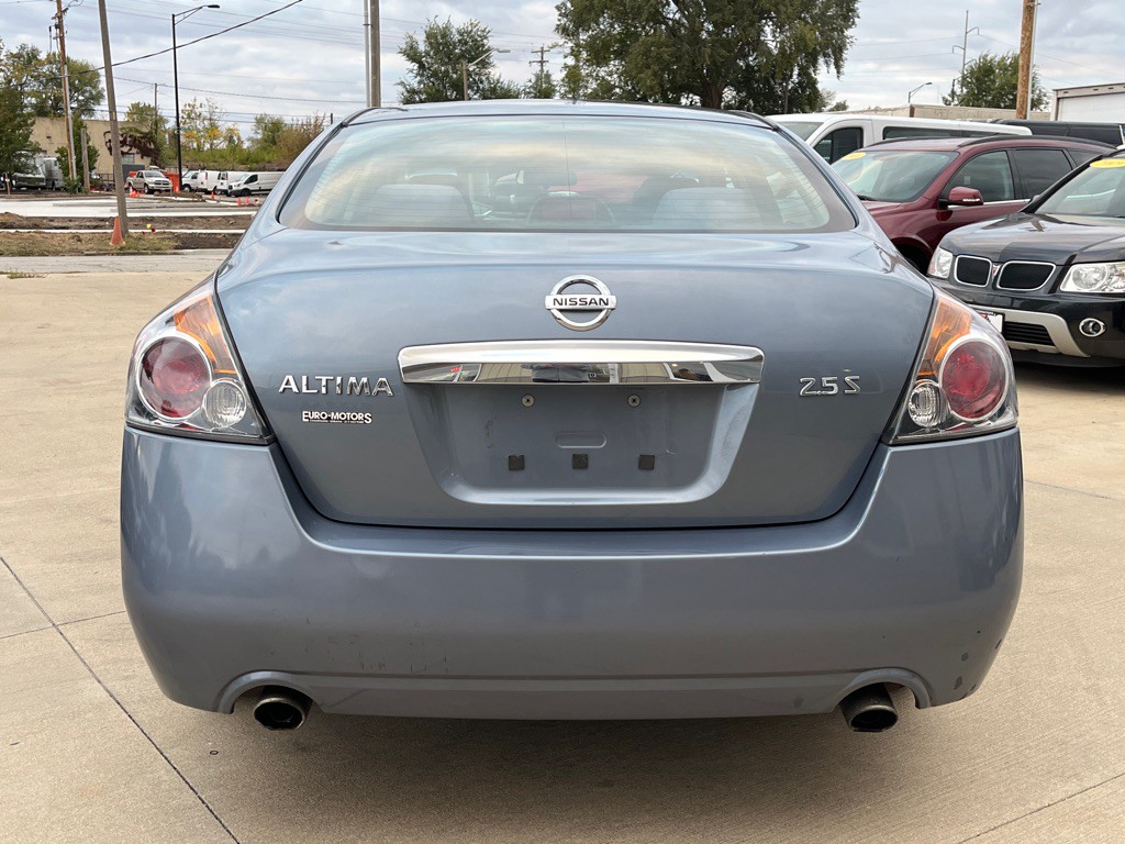 2011 Nissan Altima Image 6