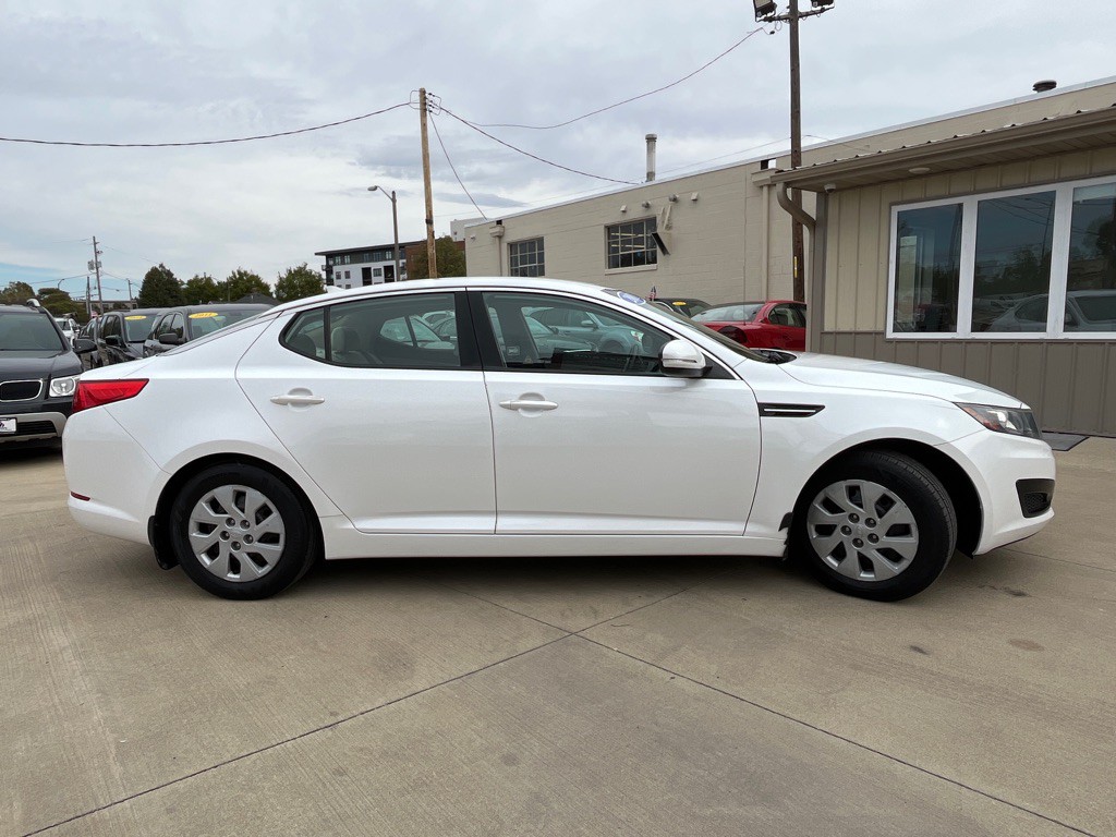 2011 Kia Optima Image 4