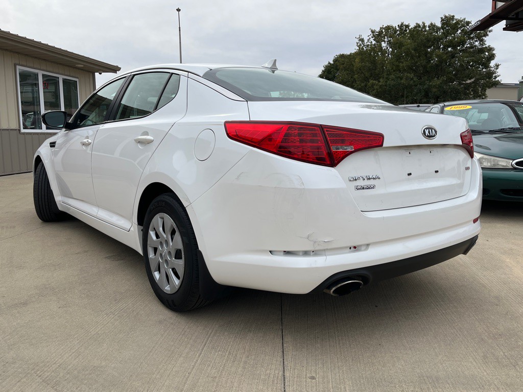 2011 Kia Optima Image 7