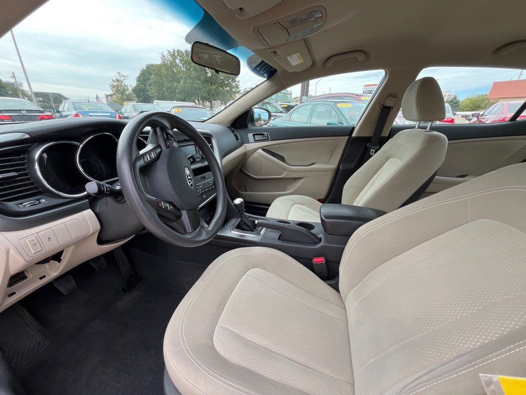 2011 Kia Optima Image 14