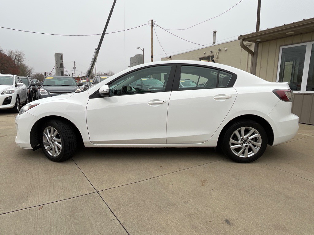 2013 Mazda Mazda3 Image 8