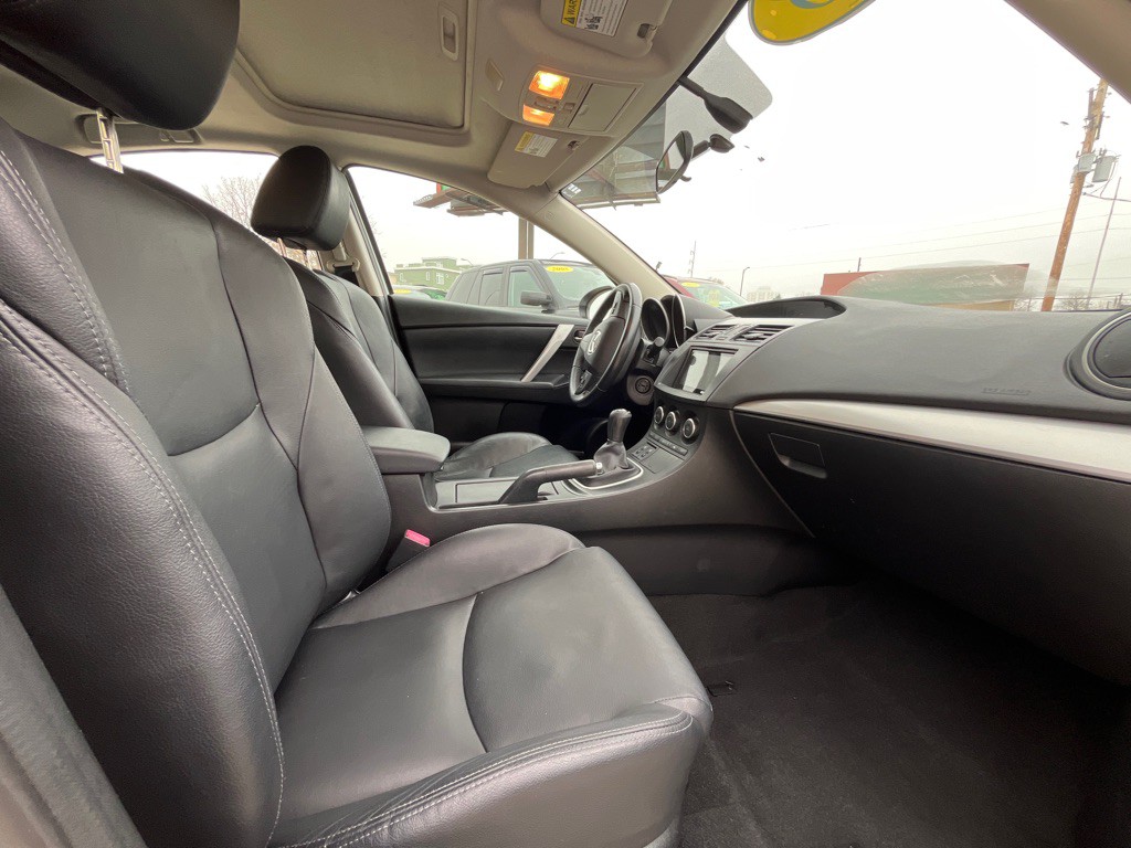 2013 Mazda Mazda3 Image 9