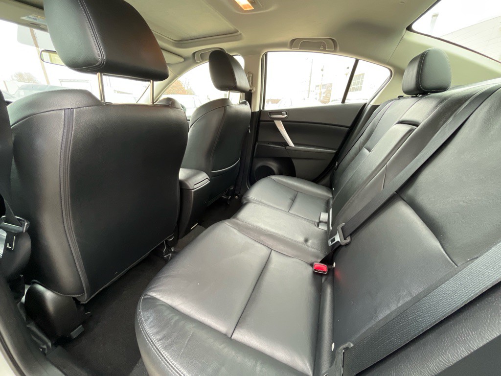 2013 Mazda Mazda3 Image 11