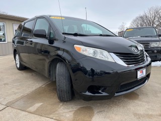 Image for 2012 Toyota Sienna LE ID: 7011655