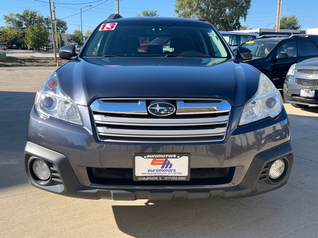 2013 Subaru Outback Image 2