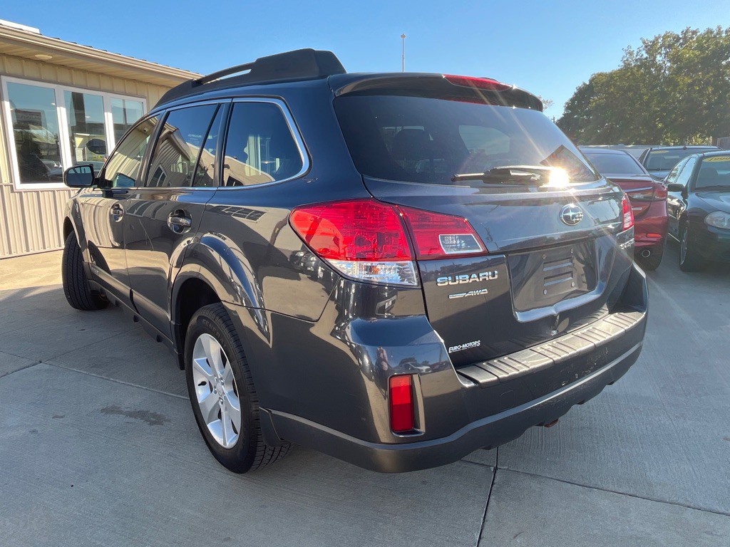 2013 Subaru Outback Image 7
