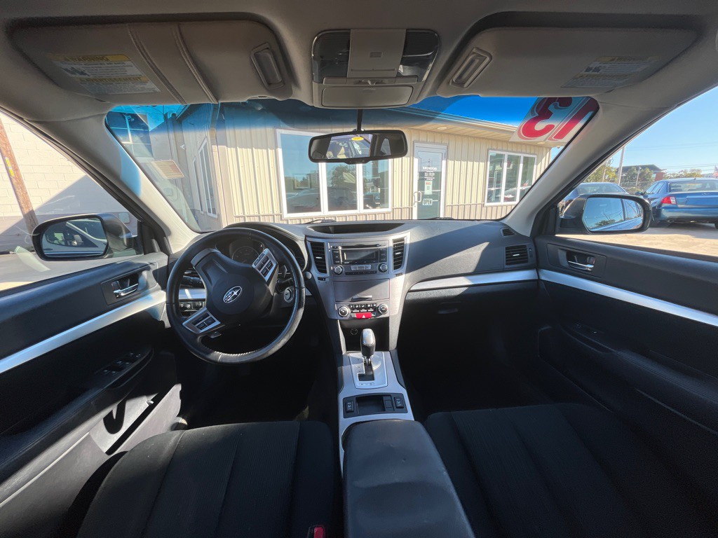 2013 Subaru Outback Image 13