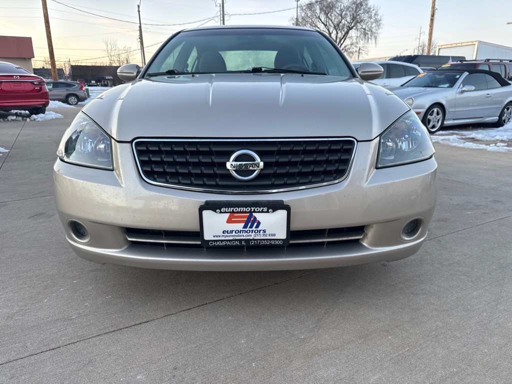 2005 Nissan Altima Image 2