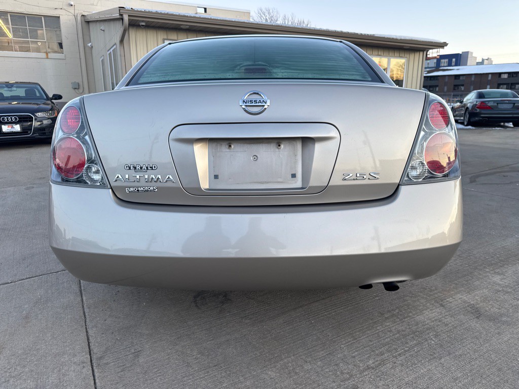 2005 Nissan Altima Image 5