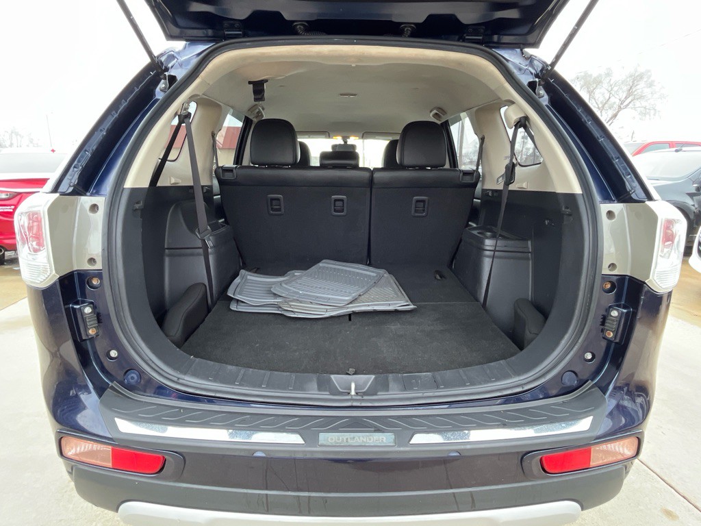 2015 Mitsubishi Outlander Image 11