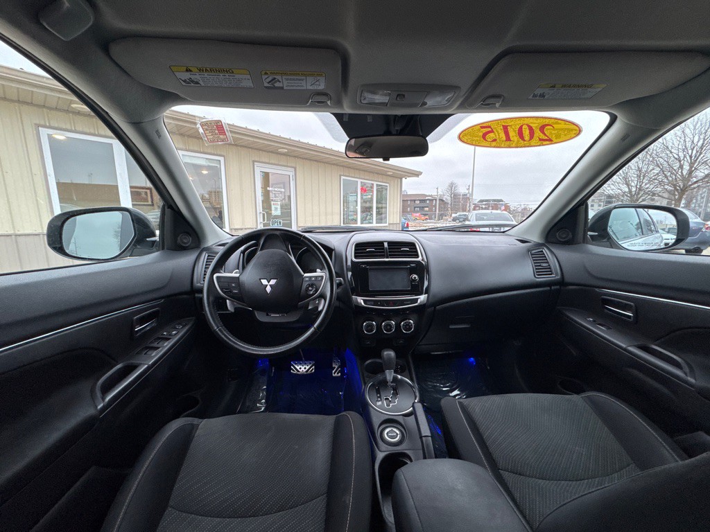 2015 Mitsubishi Outlander Image 11