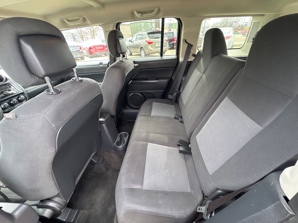 2015 Jeep Patriot Image 12