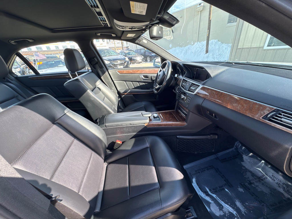 2013 Mercedes-Benz E-Class Image 5