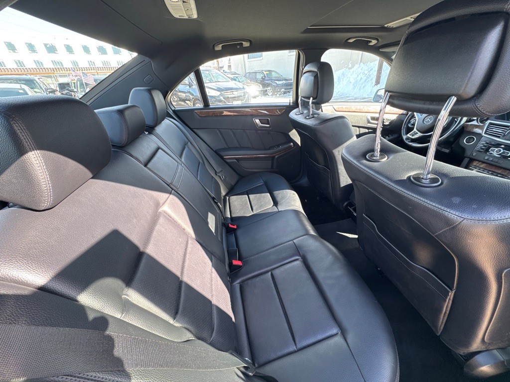 2013 Mercedes-Benz E-Class Image 6