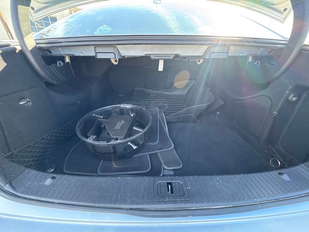 2013 Mercedes-Benz E-Class Image 9