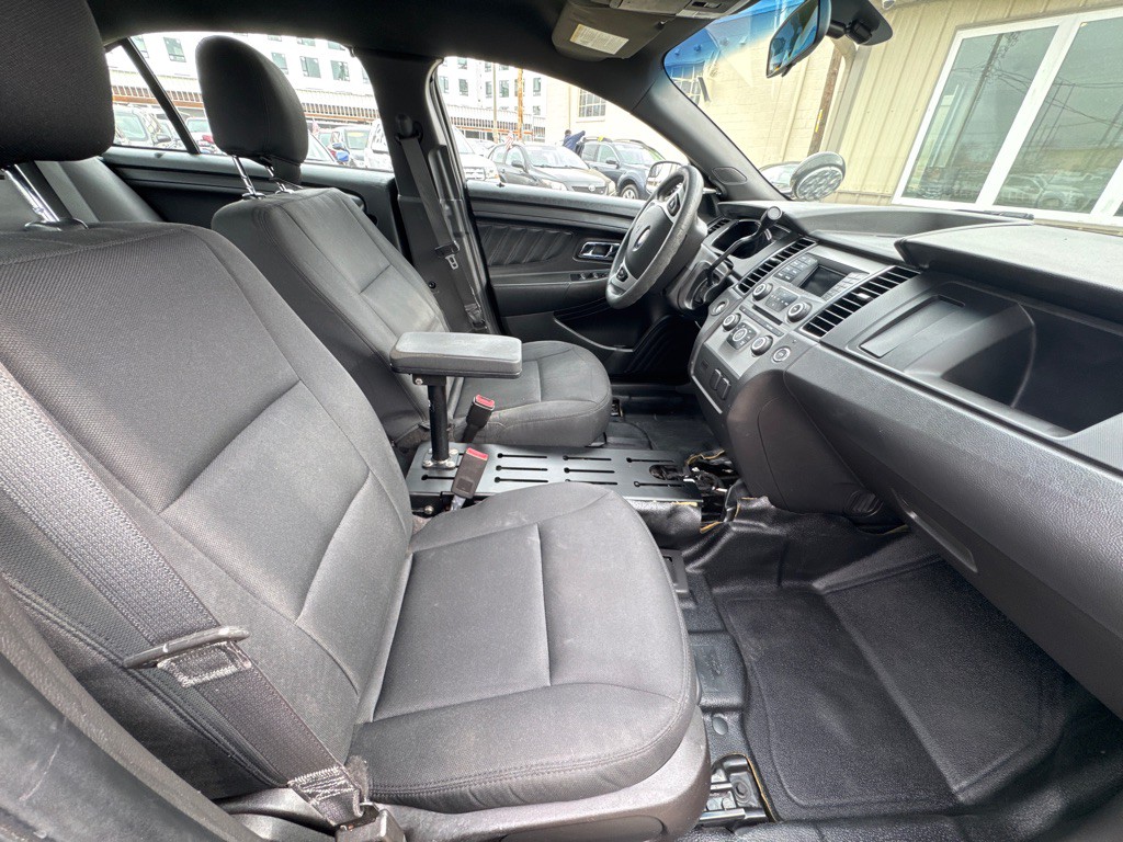 2019 Ford Taurus Image 9