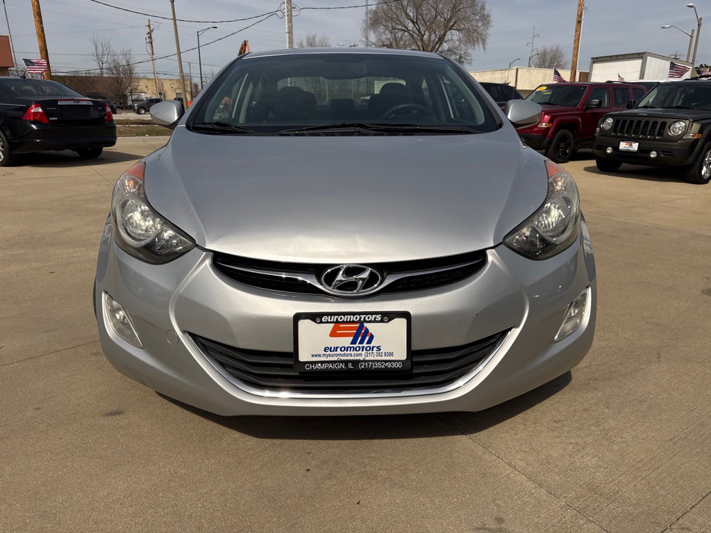 2013 Hyundai Elantra Image 2