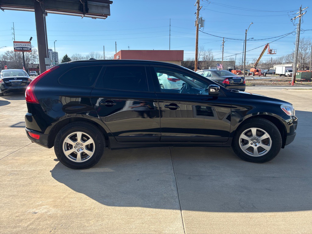 2010 Volvo XC60 Image 4