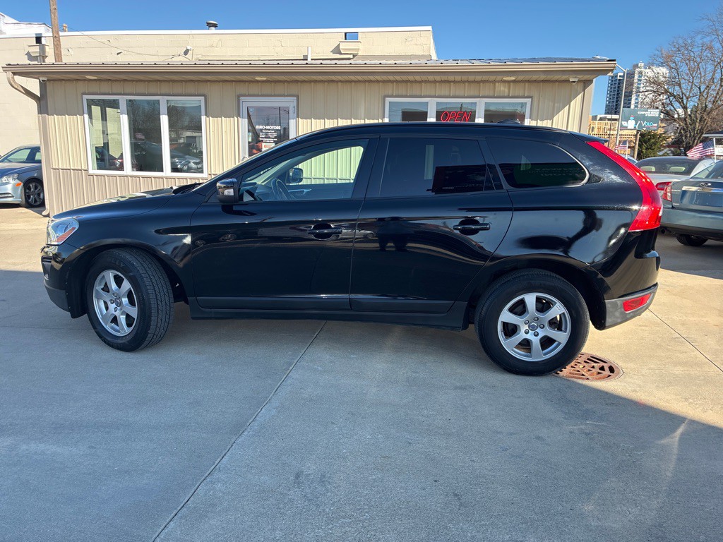 2010 Volvo XC60 Image 8