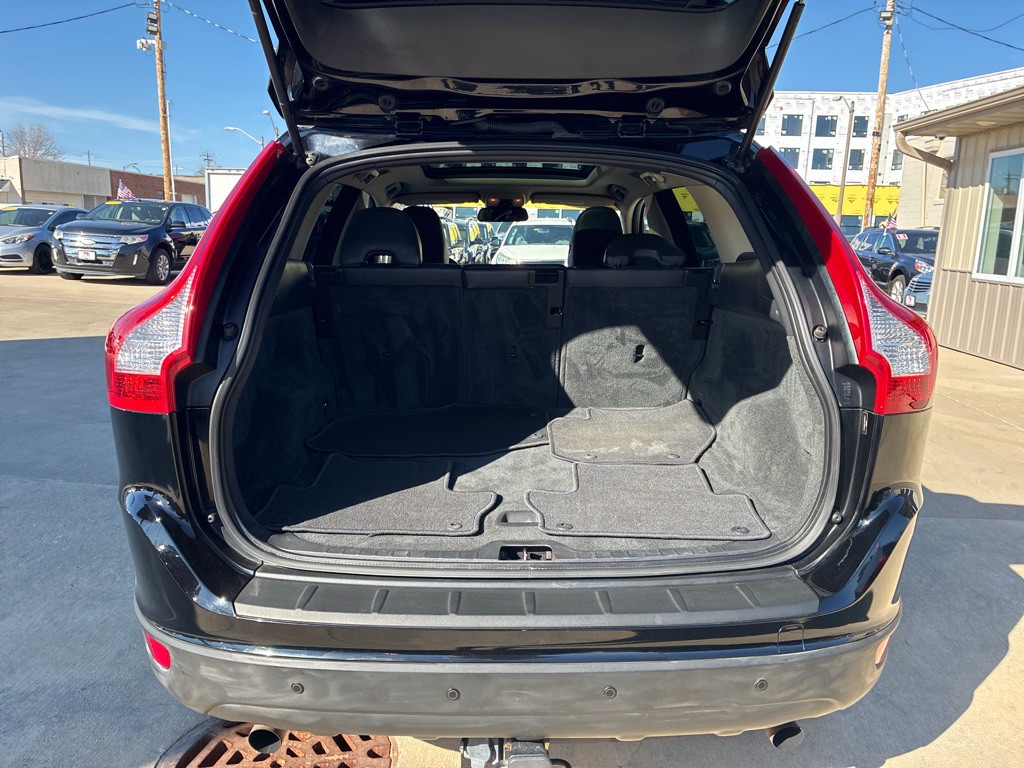 2010 Volvo XC60 Image 11