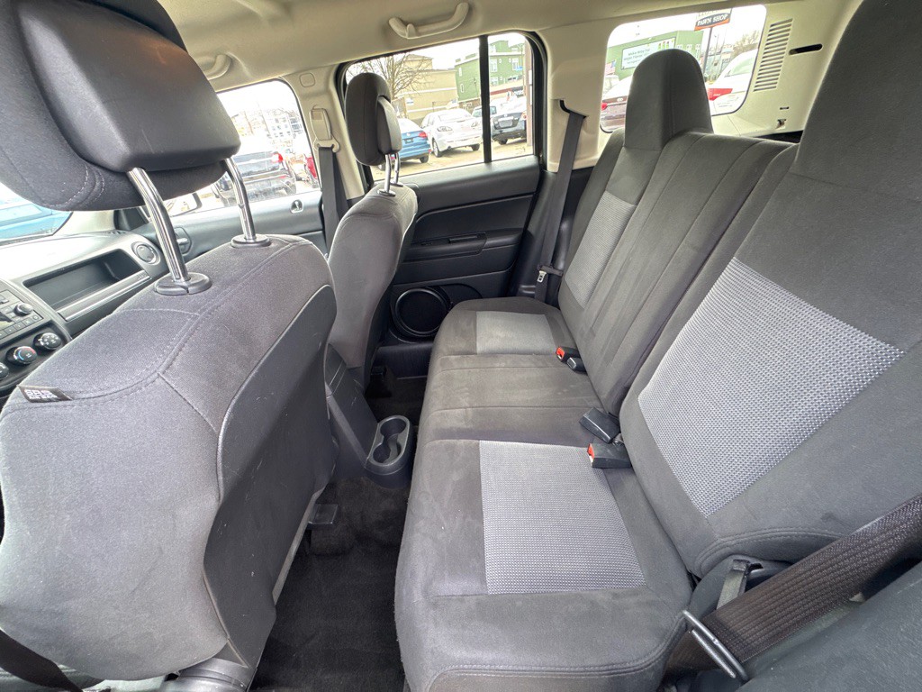 2015 Jeep Patriot Image 12