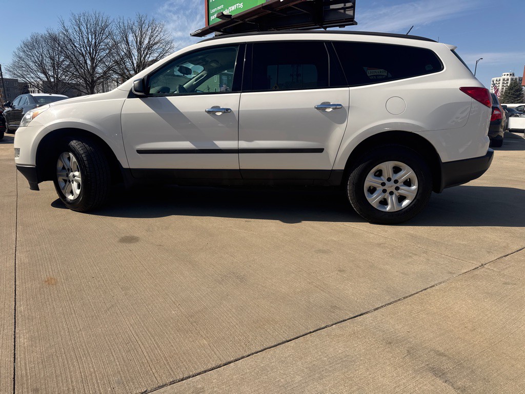 2011 Chevrolet Traverse Image 11
