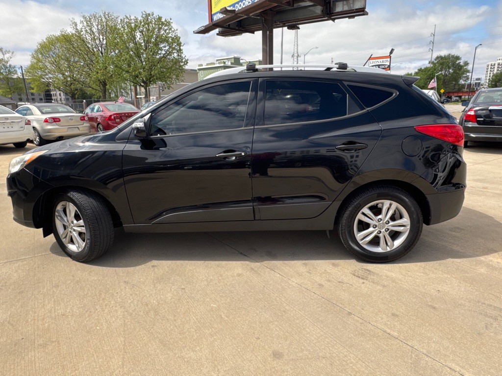 2012 Hyundai Tucson Image 11