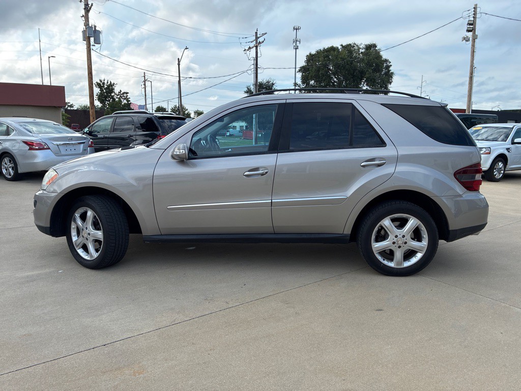 2008 Mercedes-Benz M-Class Image 8