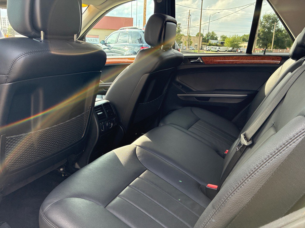 2008 Mercedes-Benz M-Class Image 12