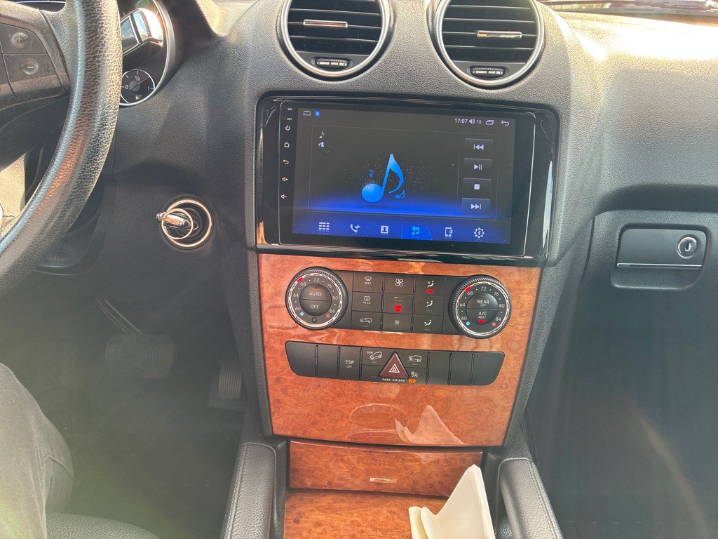 2008 Mercedes-Benz M-Class Image 15