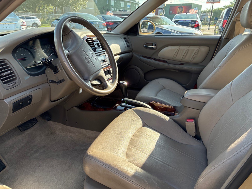 2002 Hyundai Sonata Image 13