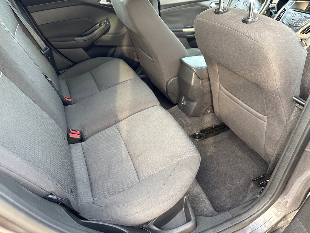 2012 Ford Focus Image 10