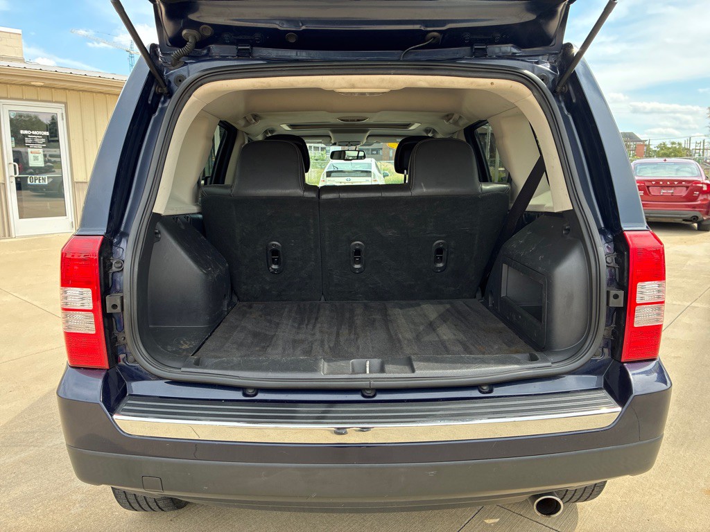 2017 Jeep Patriot Image 9