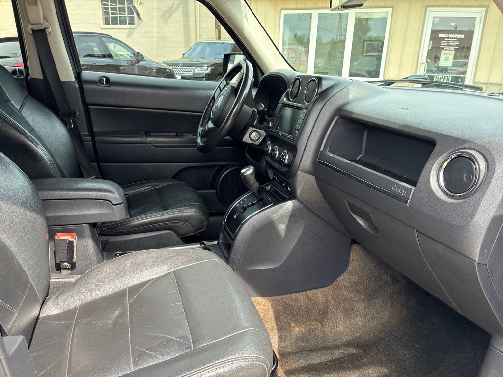 2017 Jeep Patriot Image 11