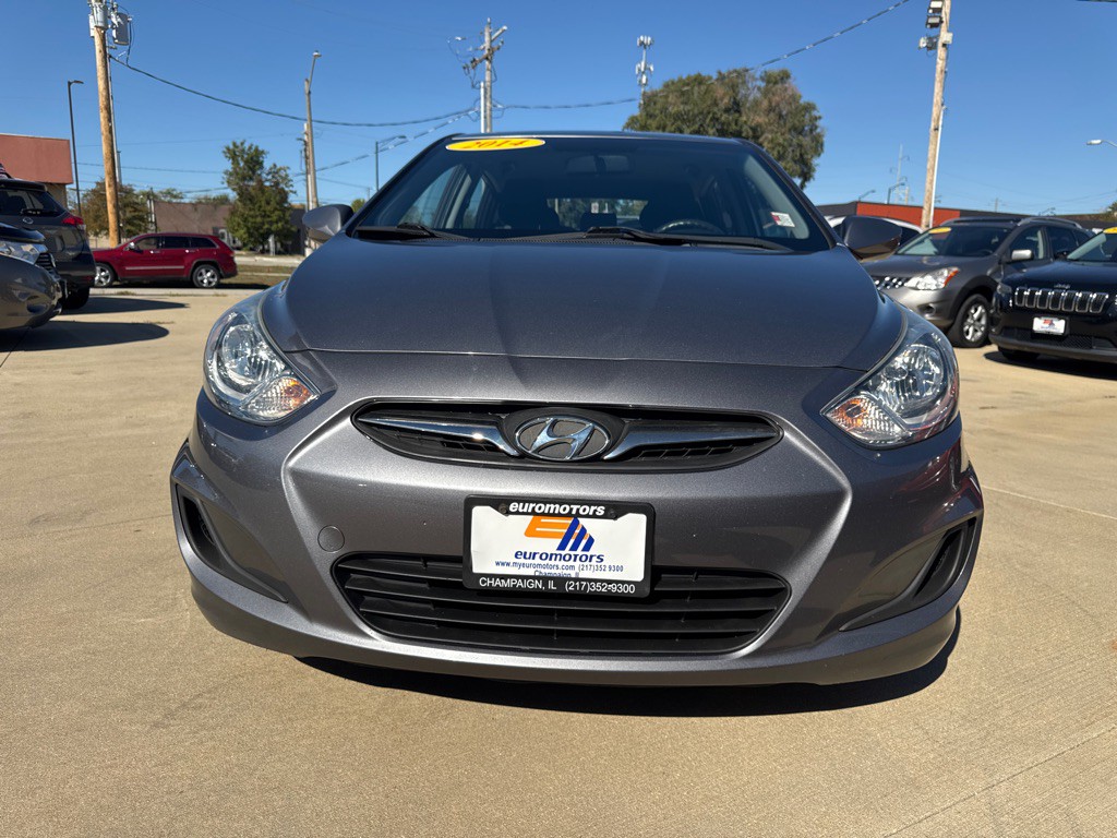 2014 Hyundai Accent Image 2