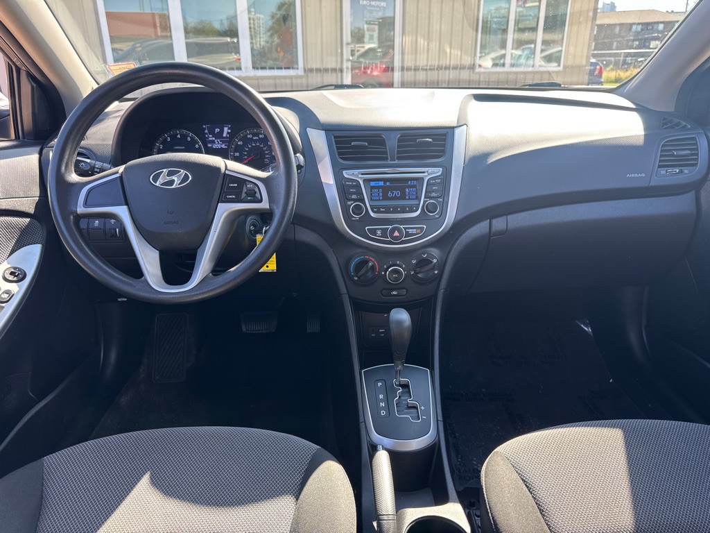 2014 Hyundai Accent Image 14