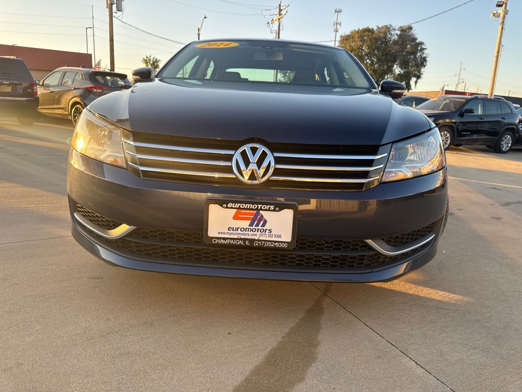 2014 Volkswagen Passat Image 2