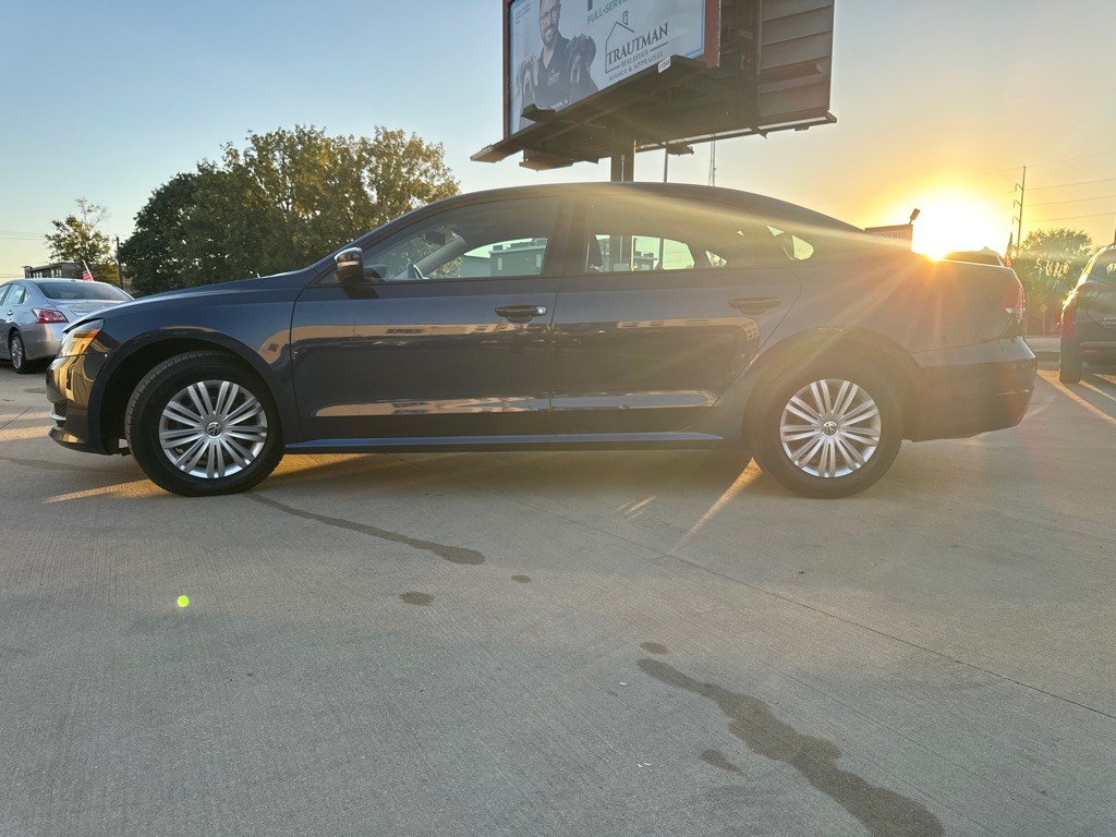 2014 Volkswagen Passat Image 4