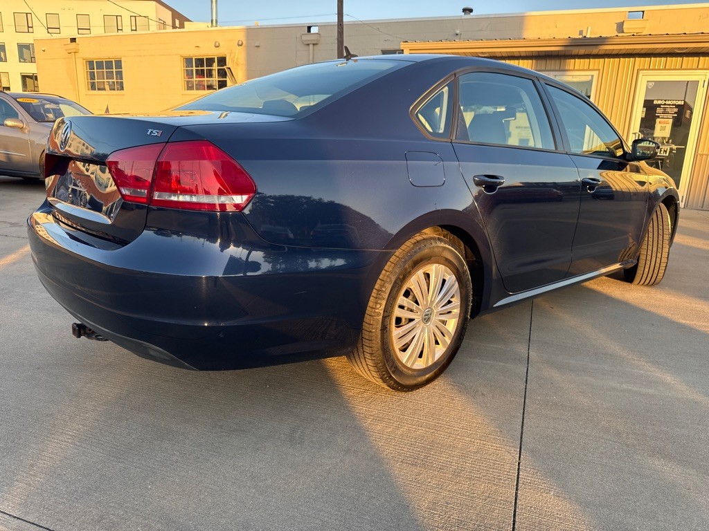 2014 Volkswagen Passat Image 7