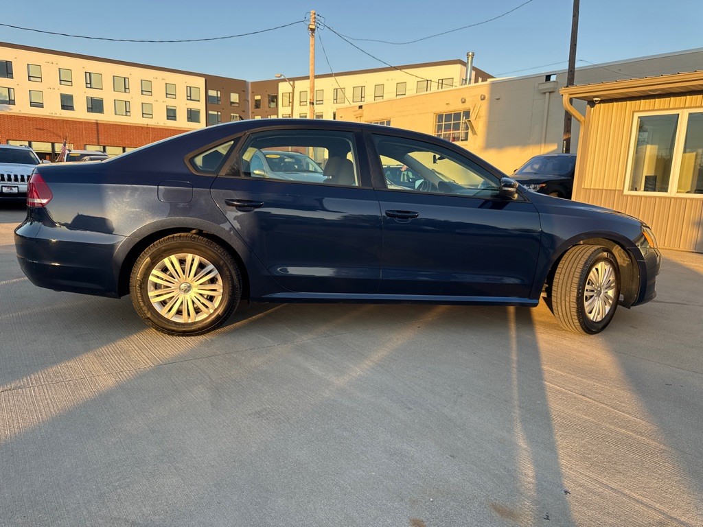 2014 Volkswagen Passat Image 8