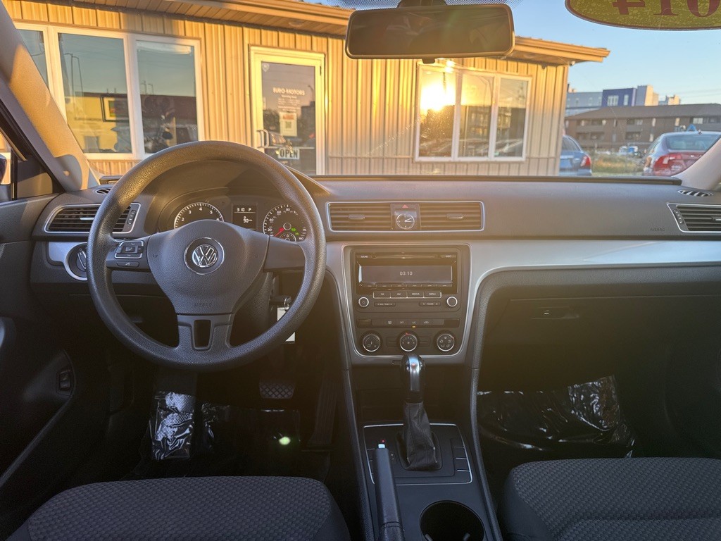 2014 Volkswagen Passat Image 13