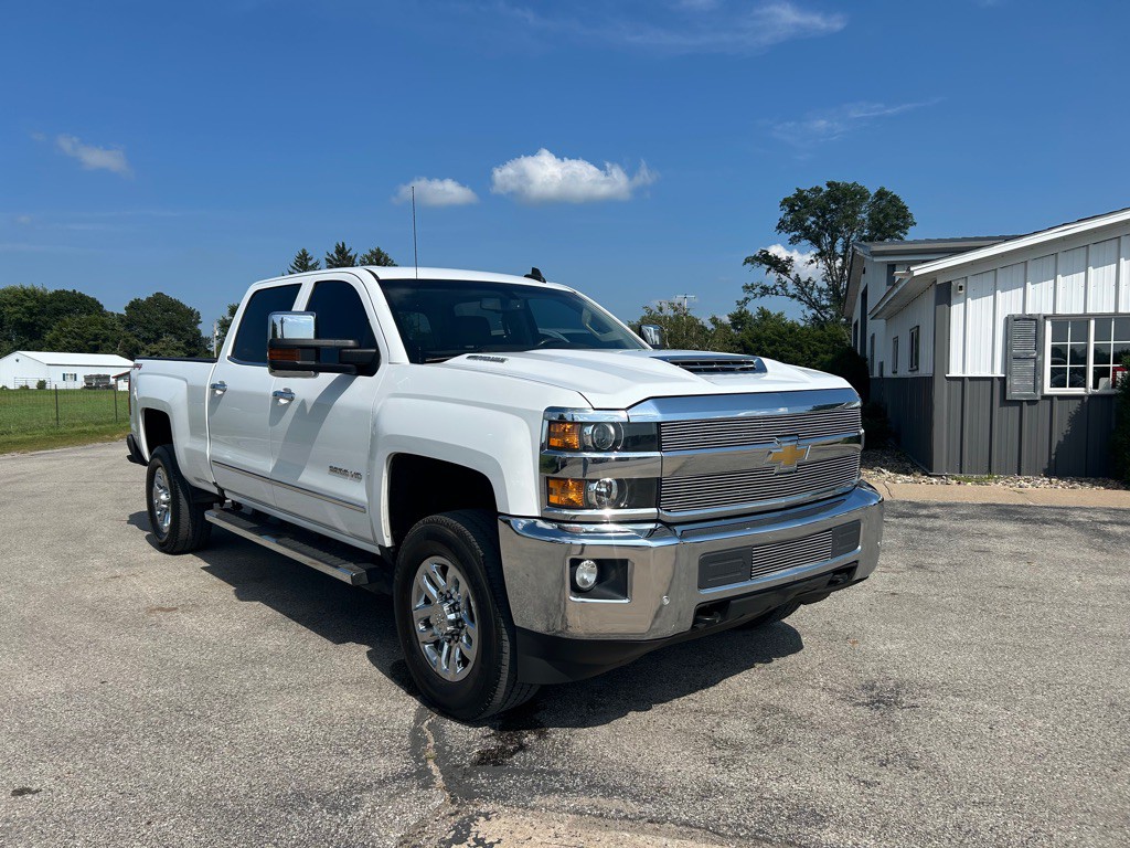2018 Chevrolet Silverado 1500 Image 3